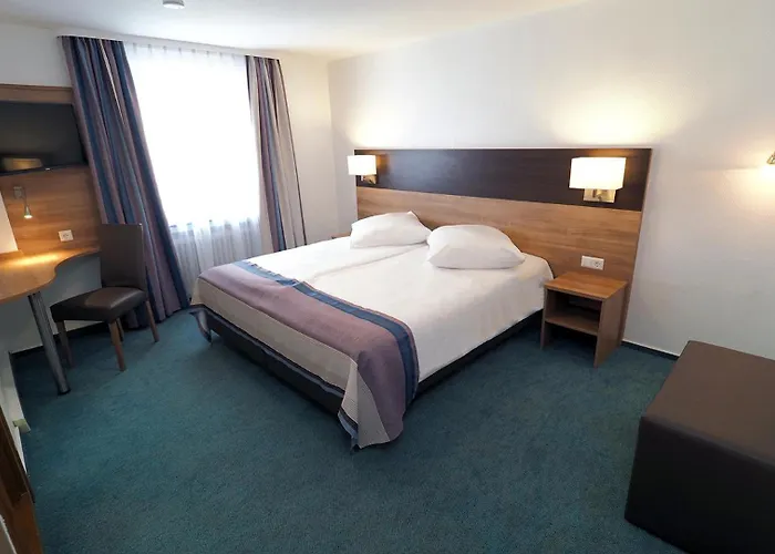 Hotel Goldener Hirsch Mosbach